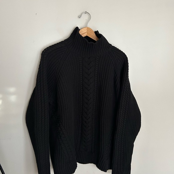 Lululemon Bring the Cozy sweater - Picture 2 of 3